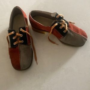 Vintage Pair 1970s Lace-up Suede Dress Shoes Size 6 Rust Beige & Black